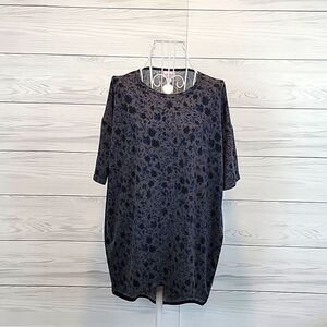 LulaRoe Irma floral print tunic top - grey, black, & blue Women's Size XXS